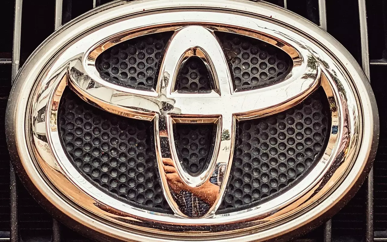 Toyota снова отзывает автомобили в России