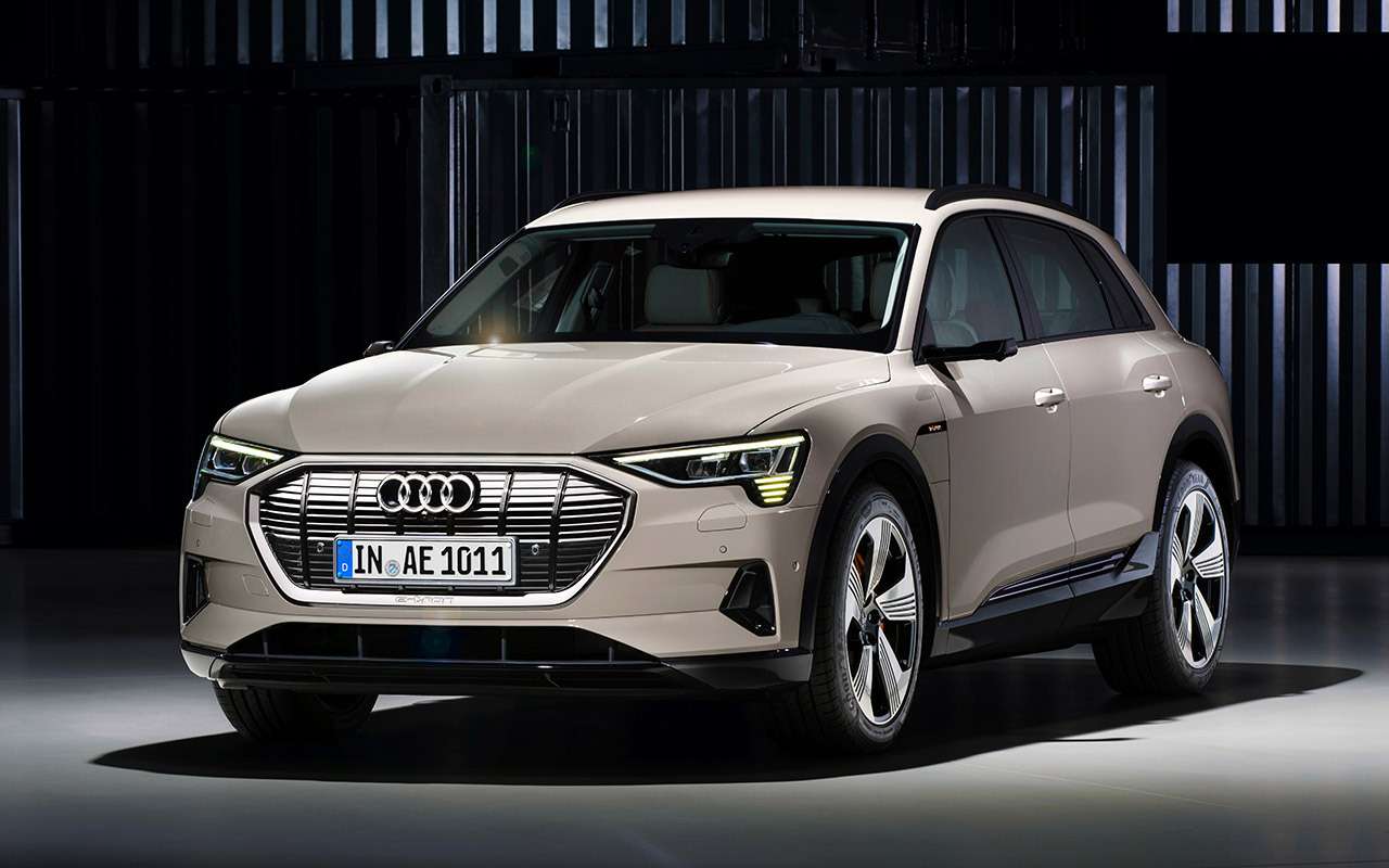 Audi e-tron quattro: два электромотора и камеры вместо зеркал