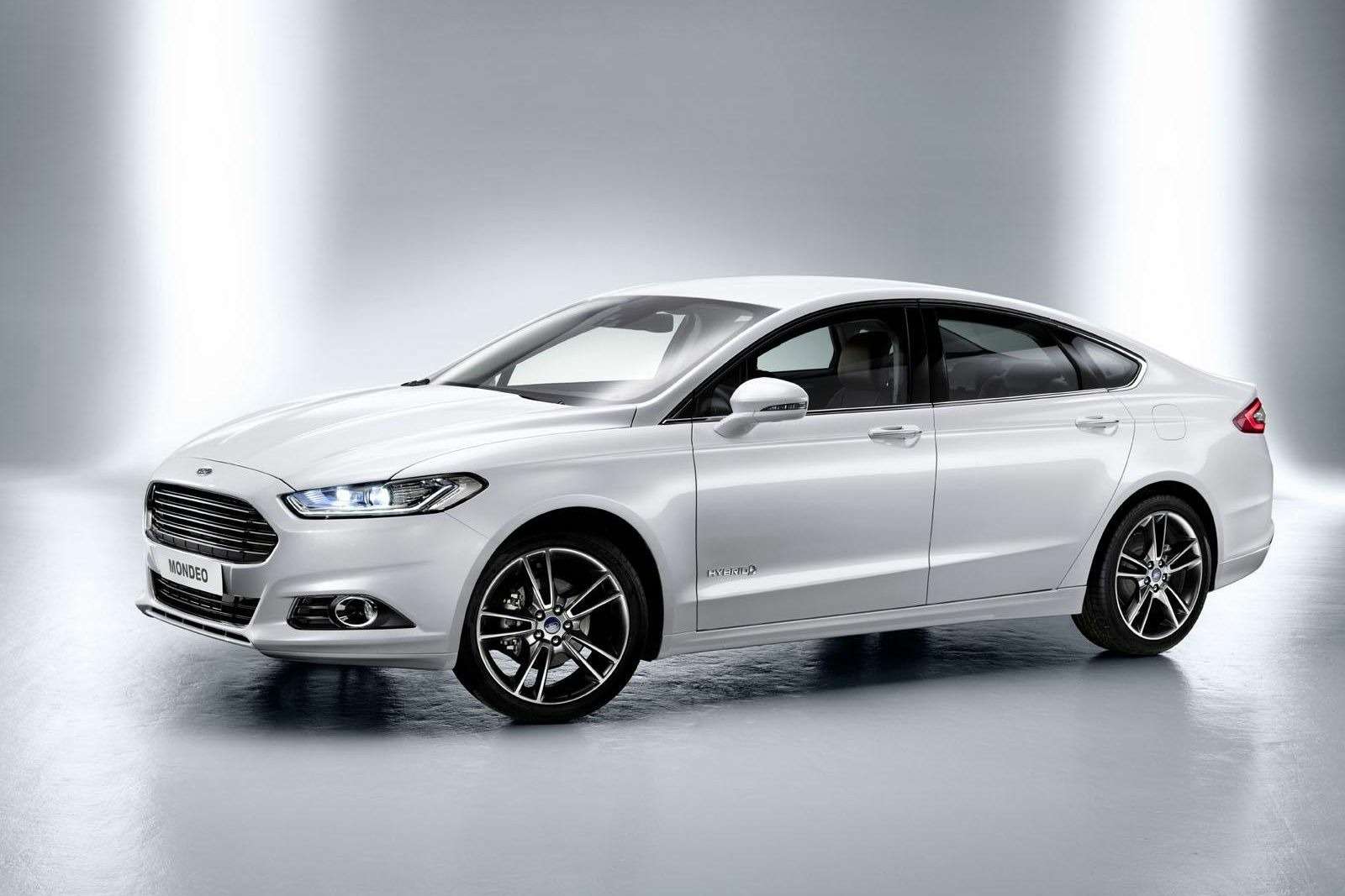 Новый Ford Mondeo: замена локомотива