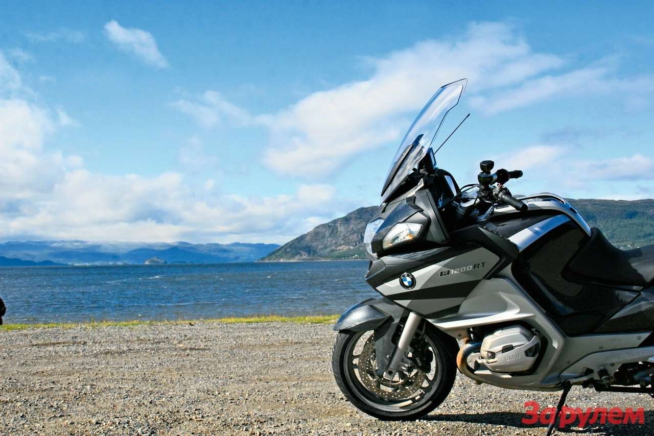 BMW R1200RT: спорт-турер, 2010 г., 1170 см³, 110 л.с., 230 кг, 1 026 000 руб.