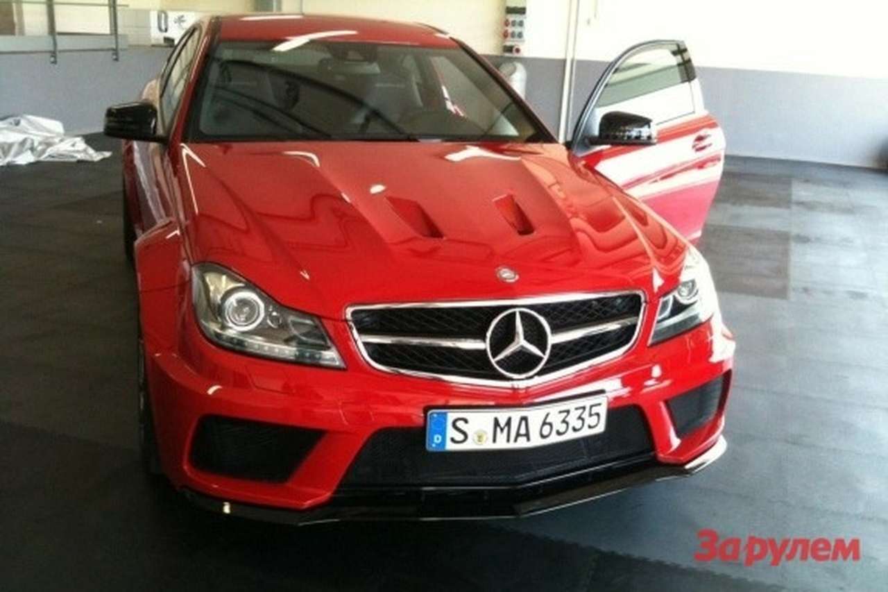 Внешность Mercedes C 63 AMG Black Series полностью рассекречена