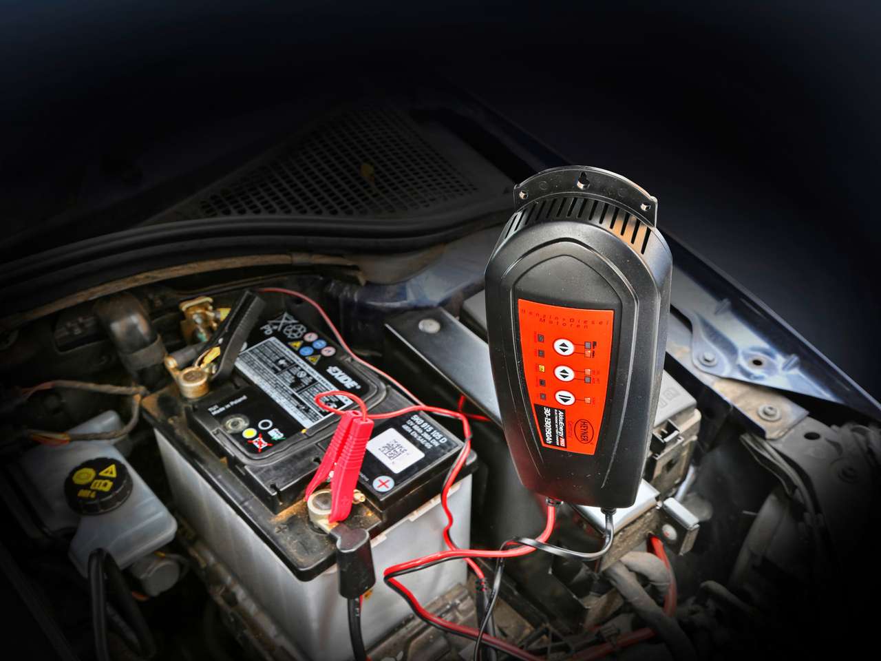 Как сохранить аккумулятор во время простоя: тест восьми устройств подзарядки