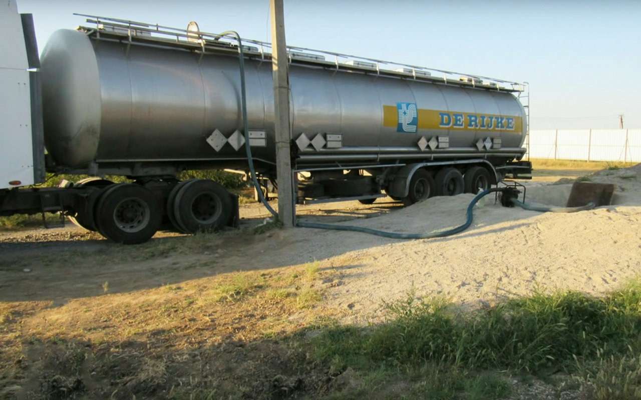 Мошенники украли 100 тонн нефти и перегнали ее в солярку