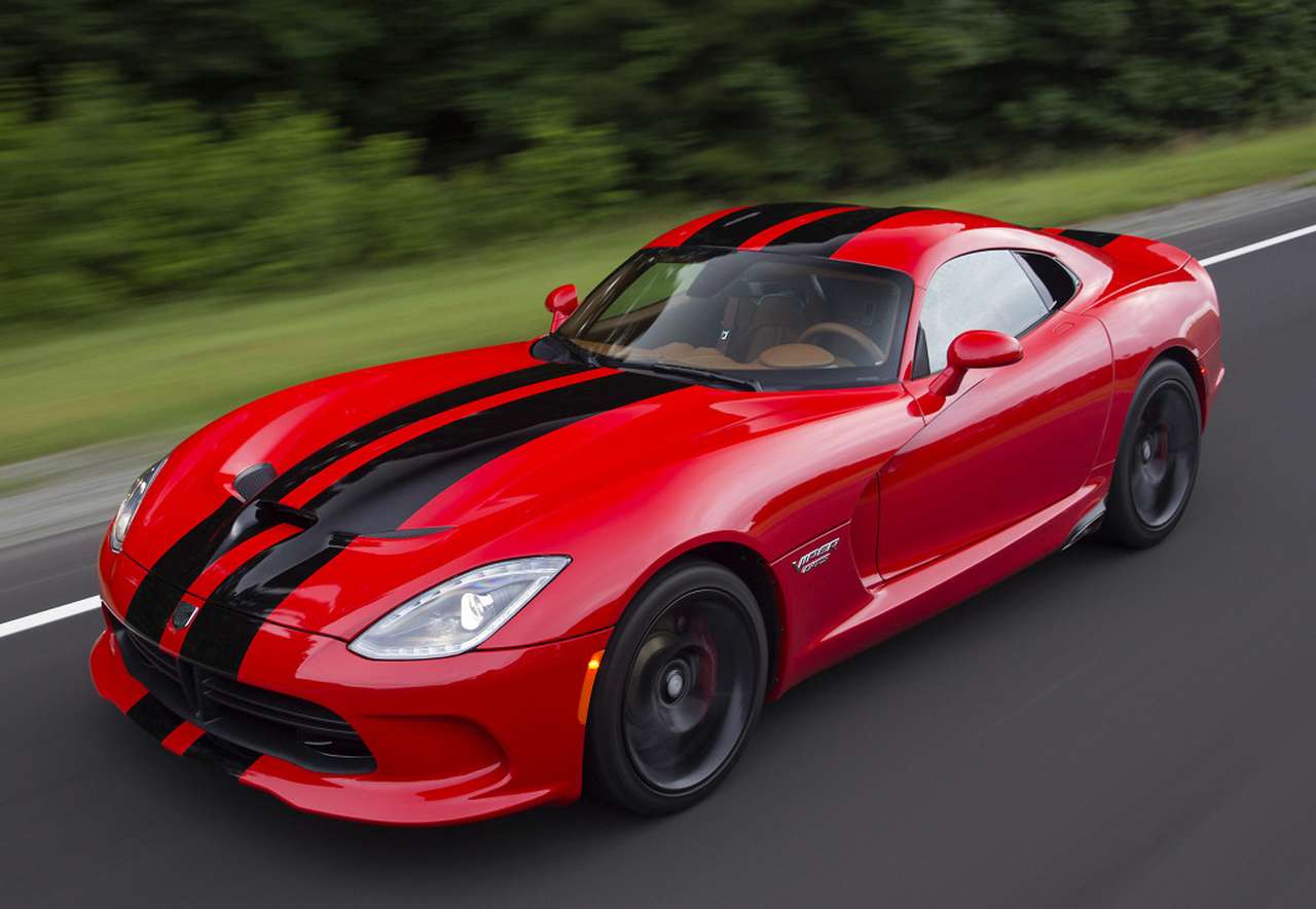 Dodge Viper «придушили подушками»