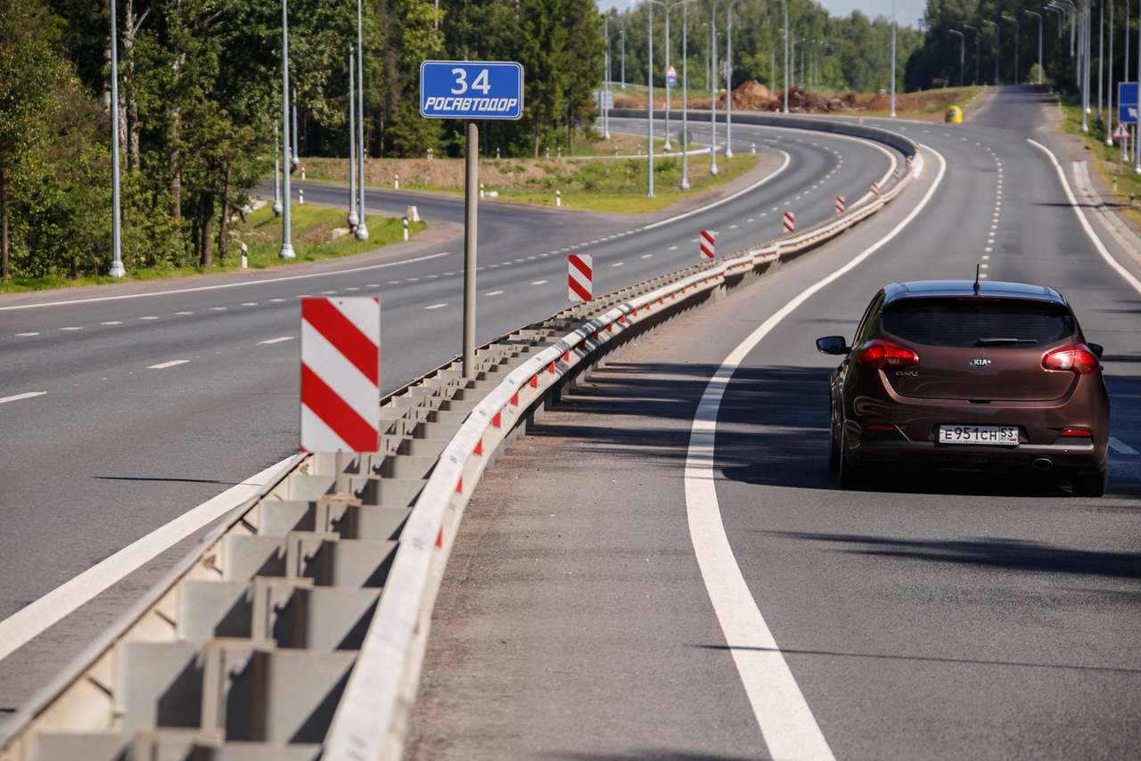 «Караван» для беспилотников: иностранцы бесплатно модернизируют российские дороги