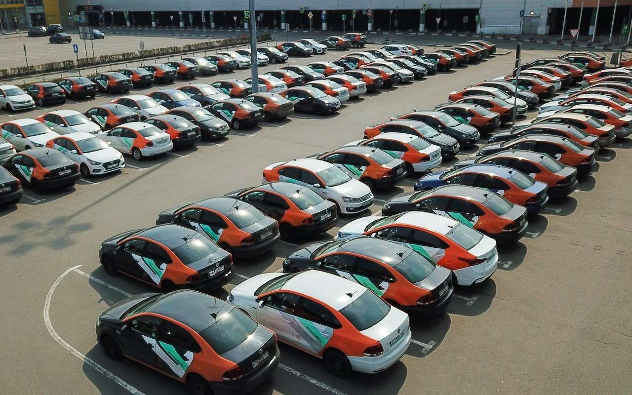 Названы отечественные автомобили, которые купят для каршеринга