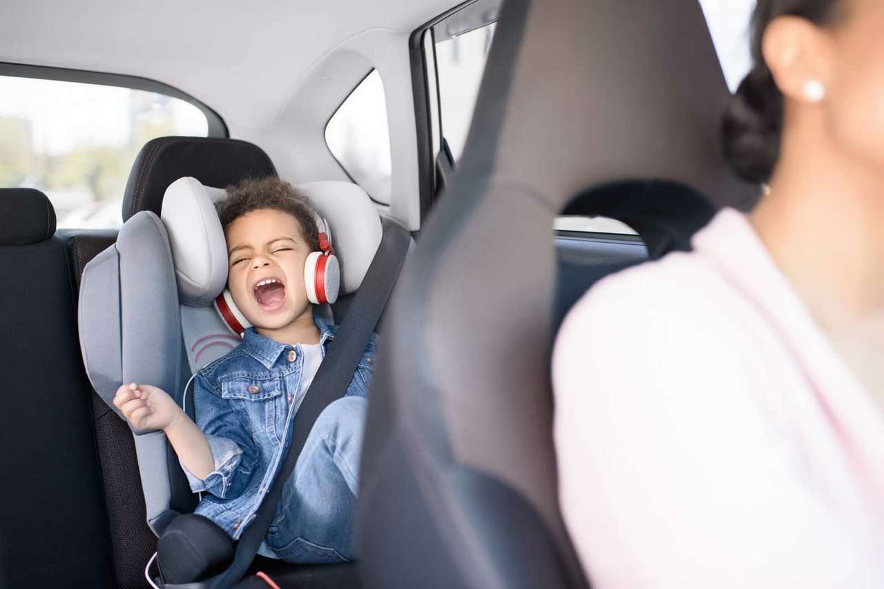 Топ-20 лучших песен для прослушивания за рулем