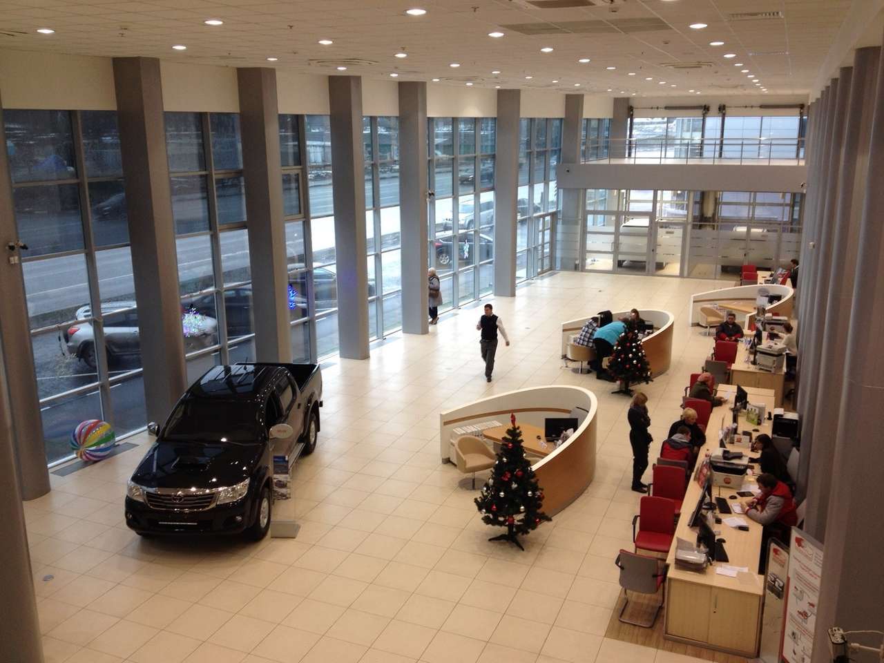 Новые автомобили поступят в автоцентры к февралю-марту 2015 года