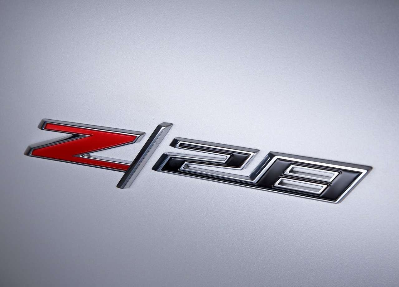 Chevrolet Camaro Z/28 накачивает мускулы под свист турбин
