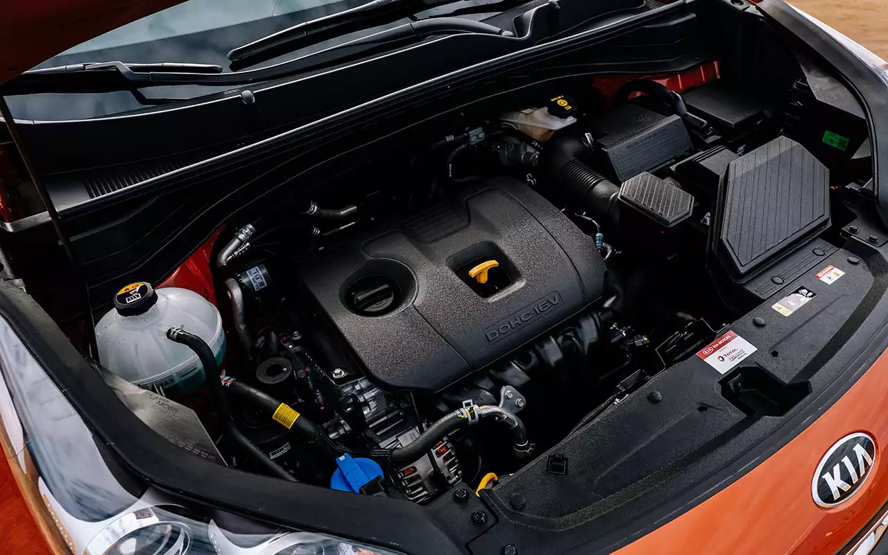 Ремонт двигателя киа спортейдж бензин. Kia Sportage 4 под капотом. Моторный отсек Киа Спортейдж 4. Kia Sportage 2014 под капотом. Мотор Киа Спортейдж 3 дизель.
