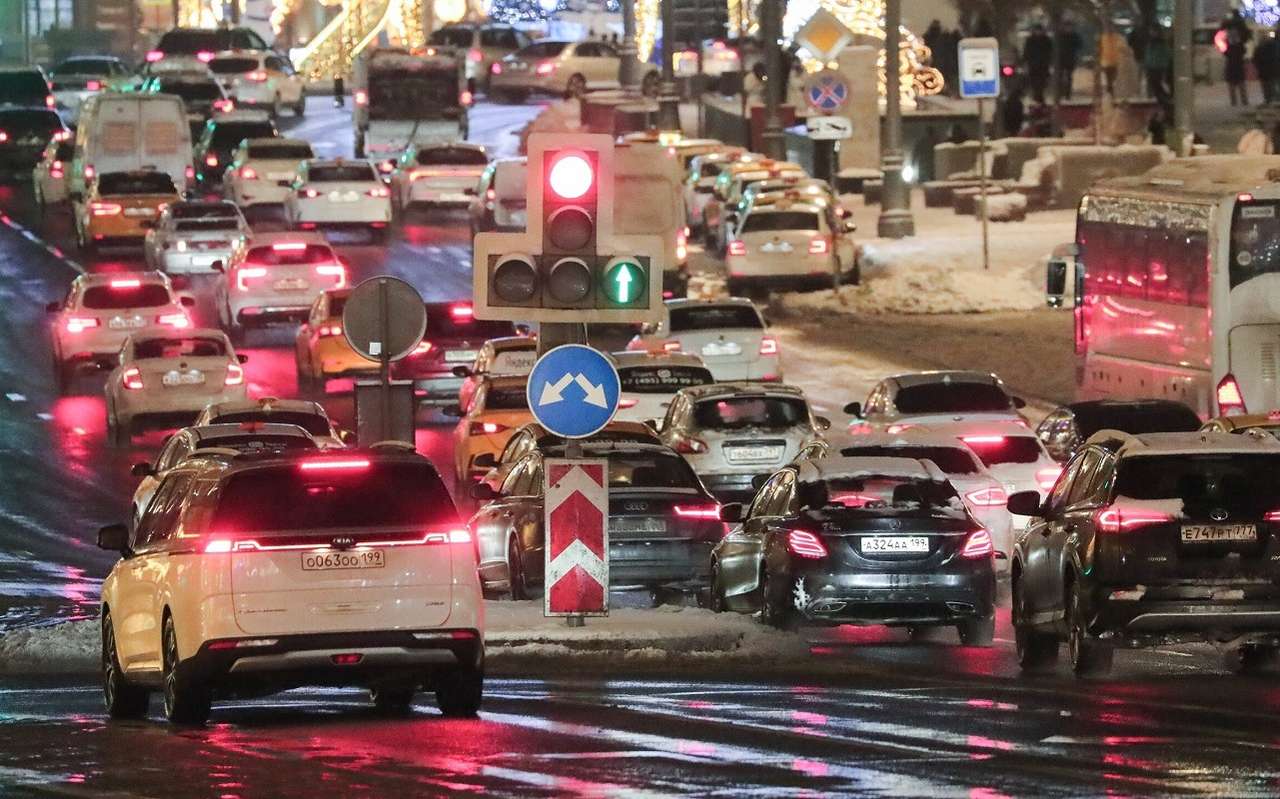 Еще одна опасность для автомобилистов – ущерб оплатят дорожные службы