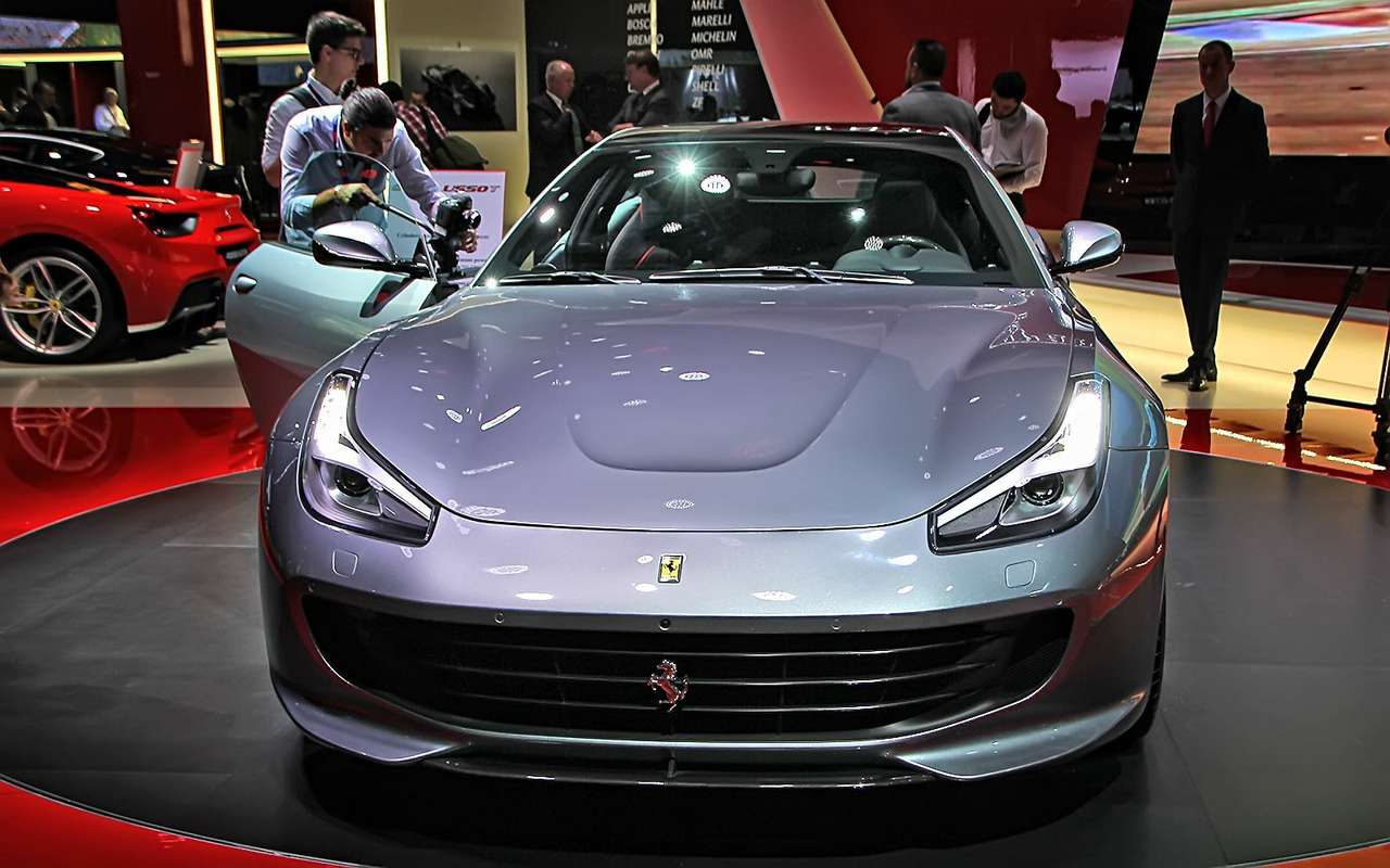 Махнул не глядя: Ferrari GTC4Lusso T поменял полный привод на турбонаддув