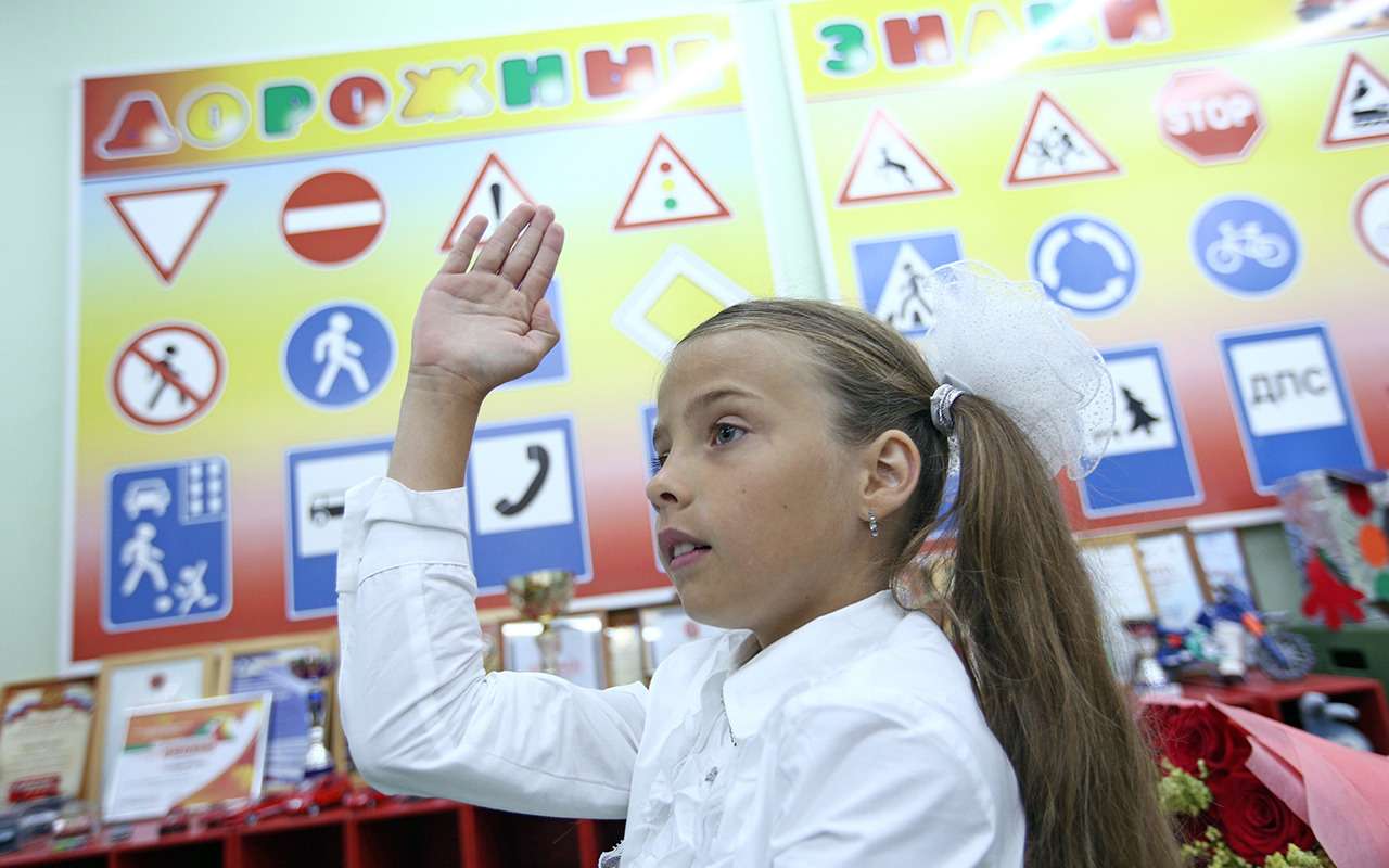 Водительские права будут выдавать вместе с аттестатом