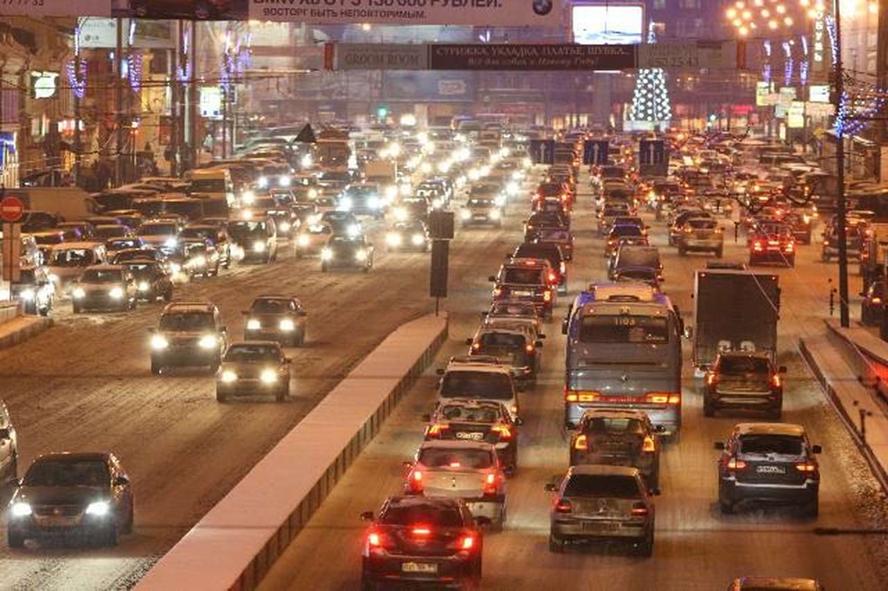 Эксперты сравнили пробки в разных городах России