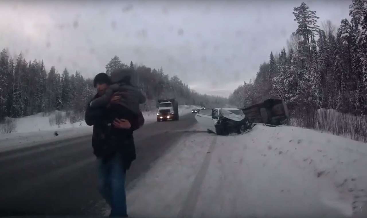 Помощь на дороге (ВИДЕО)
