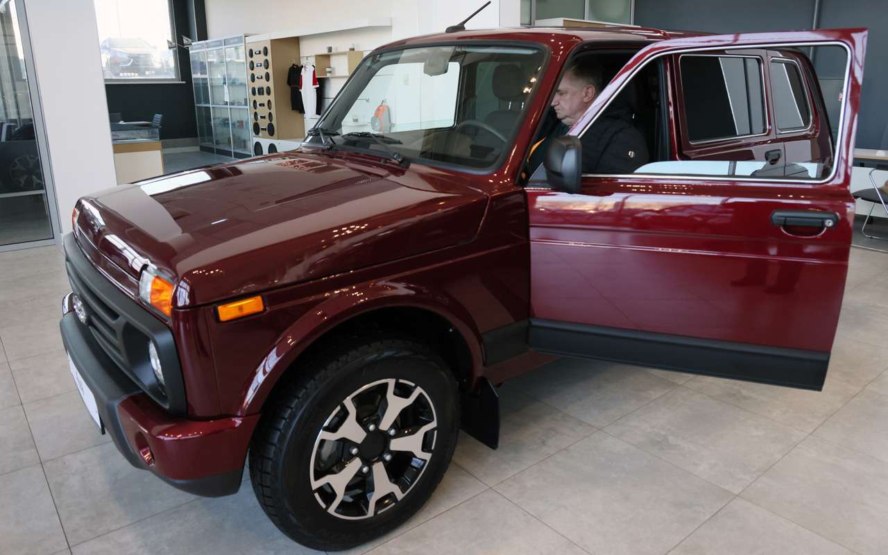 Цены на автомобили все-таки снизят. Нам рассказали когда