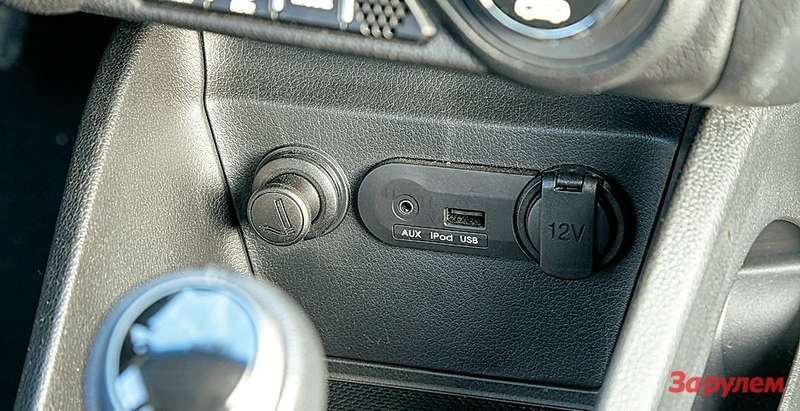 Chevrolet Cobalt USB разъем