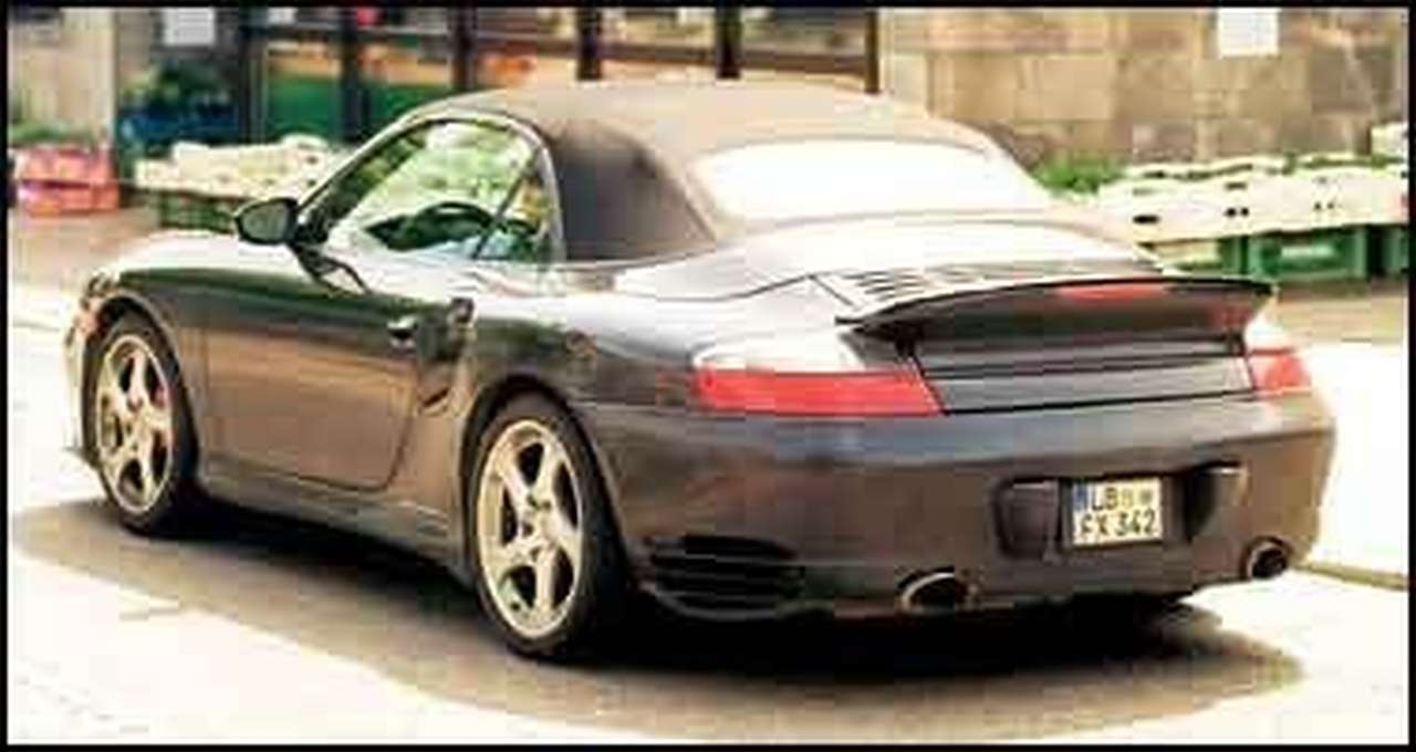 Porsche остался без крыши