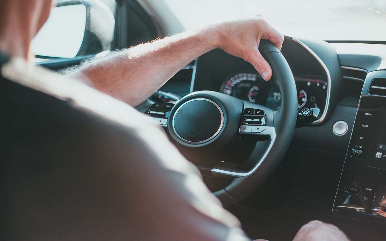 Эти водители реже попадают в аварии, но чаще становятся их виновниками