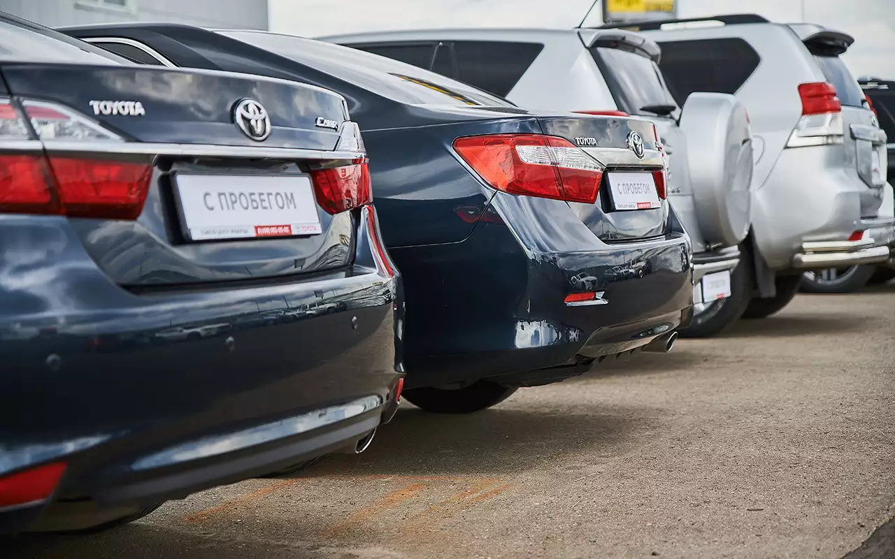 Рынок отреагировал: на не попавшие под утильсбор иномарки с пробегом резко взвинтили цены