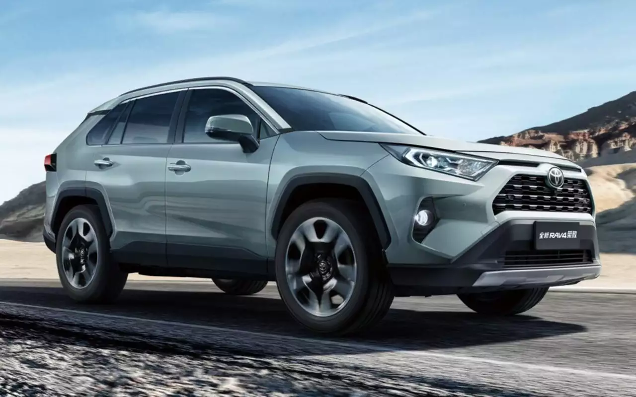 Не адаптирована для России: что не так с китайской Toyota RAV4