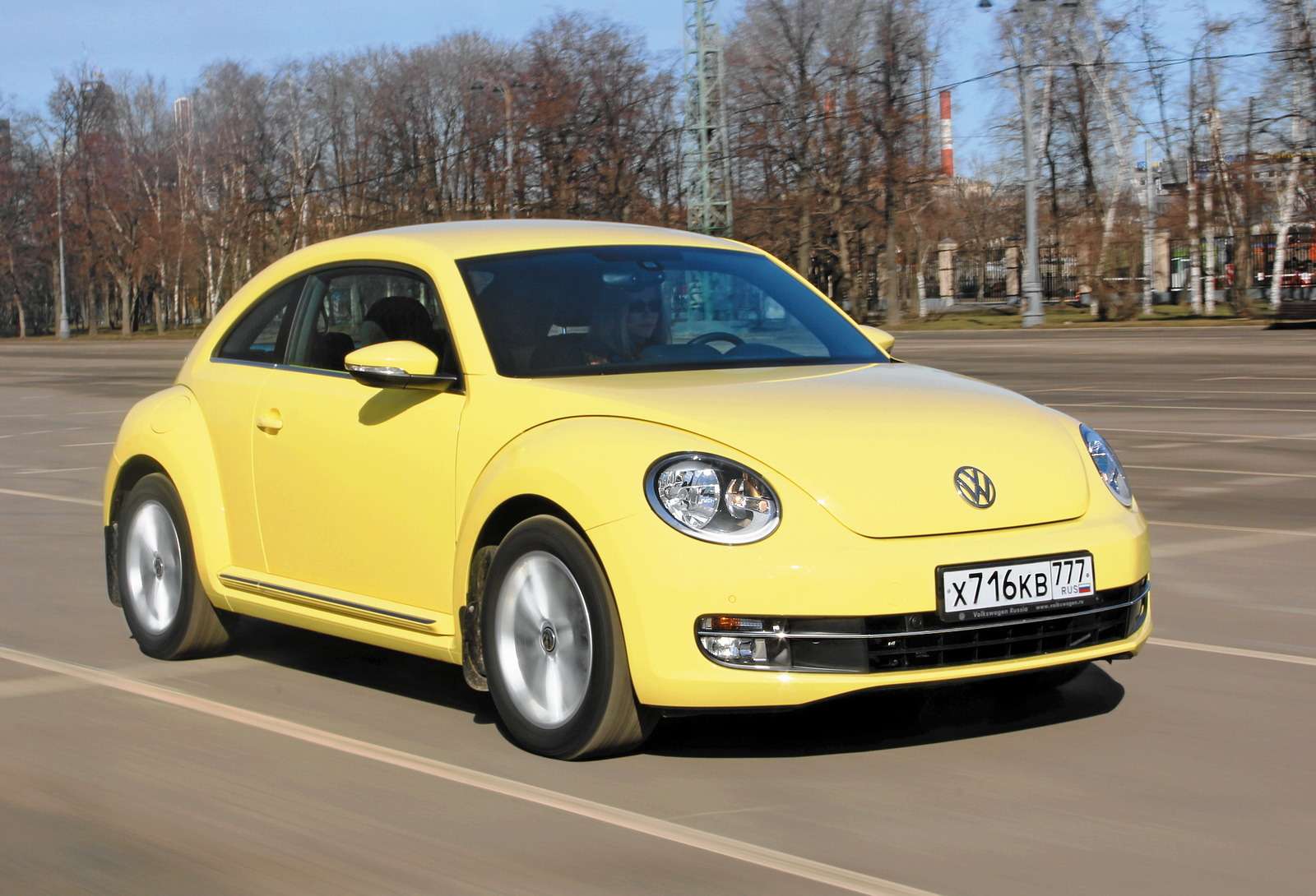 Volkswagen Beetle розовая 78000