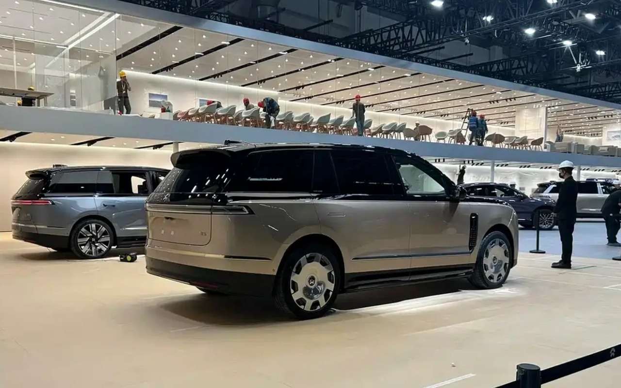 Nio ES9