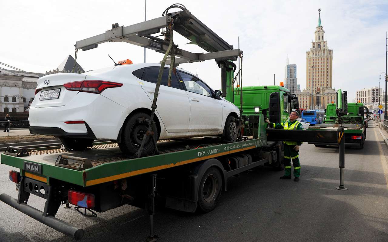 Эти машины чаще всего попадают на штрафстоянки