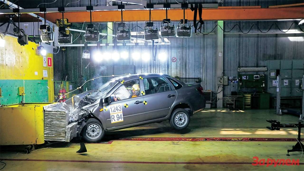 Первый краш-тест Lada Granta