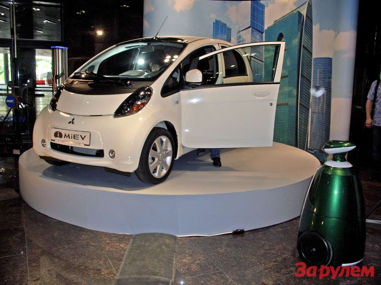 Россия покупает электро-Mitsubishi на 141% лучше Франции