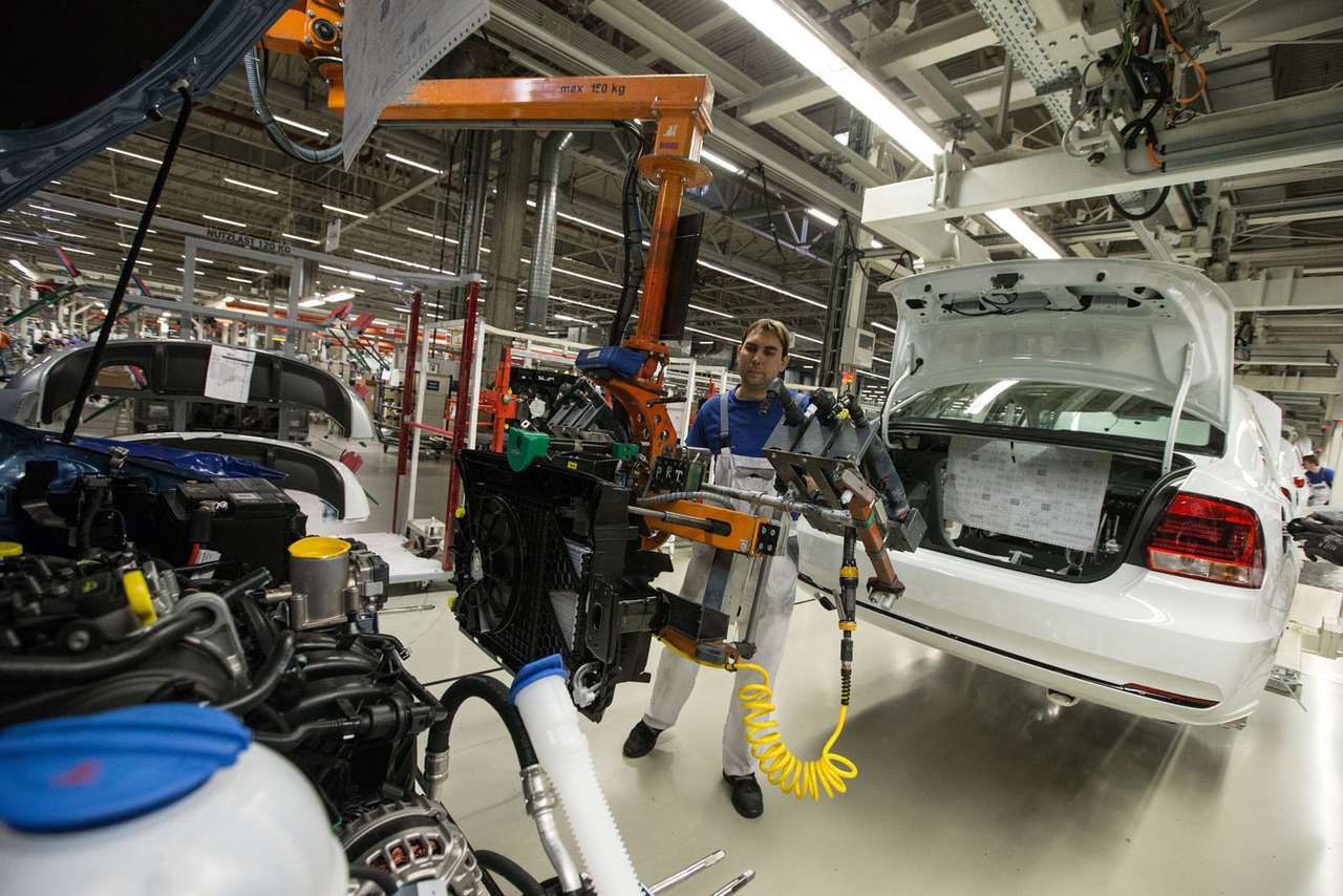 Стратегии развития автопрома поставили двойку