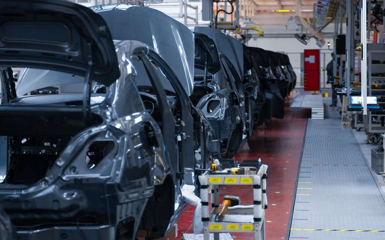 В России упал выпуск машин