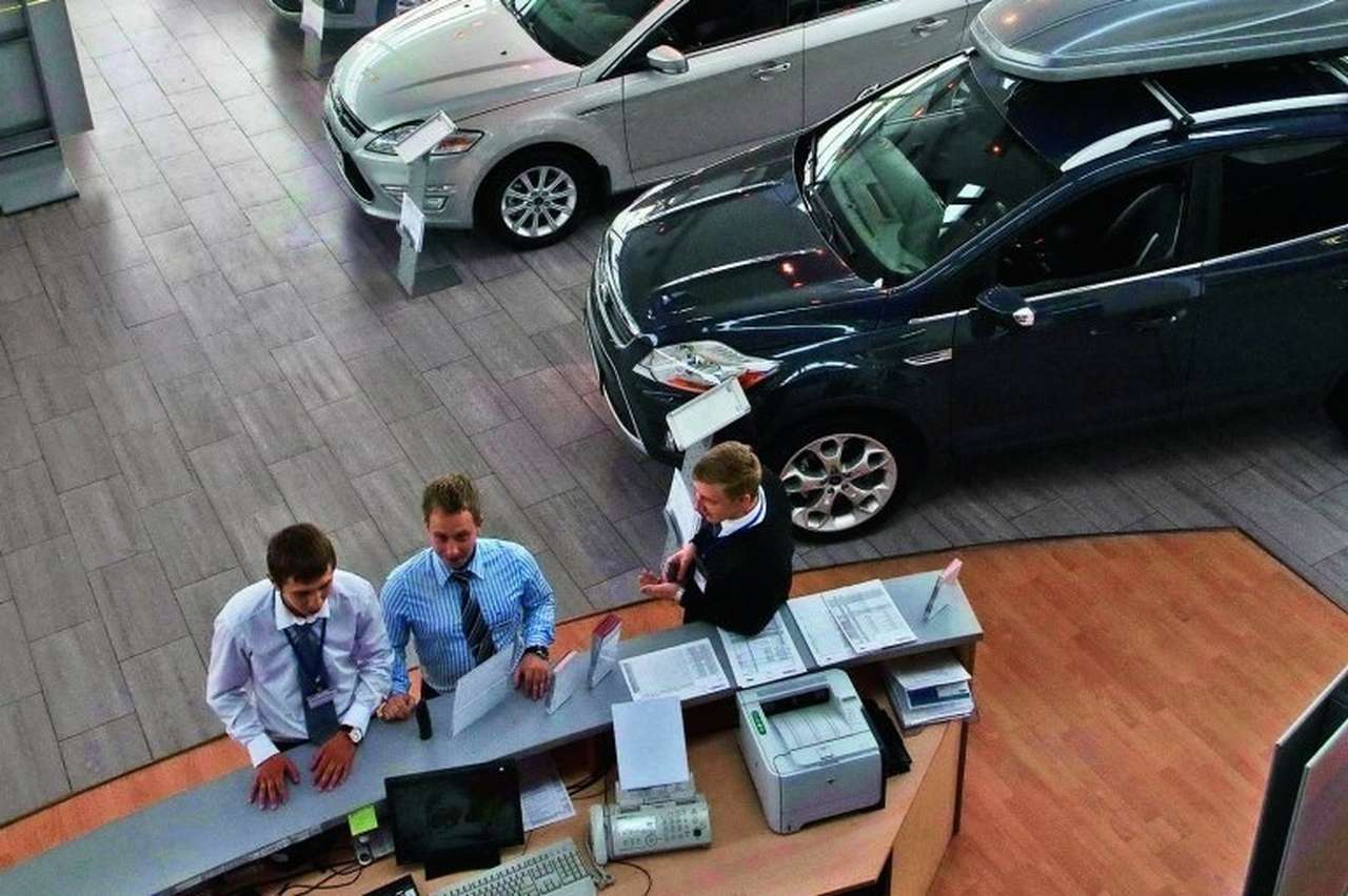 Юридическая консультация: дилер изменил стоимость автомобиля по договору