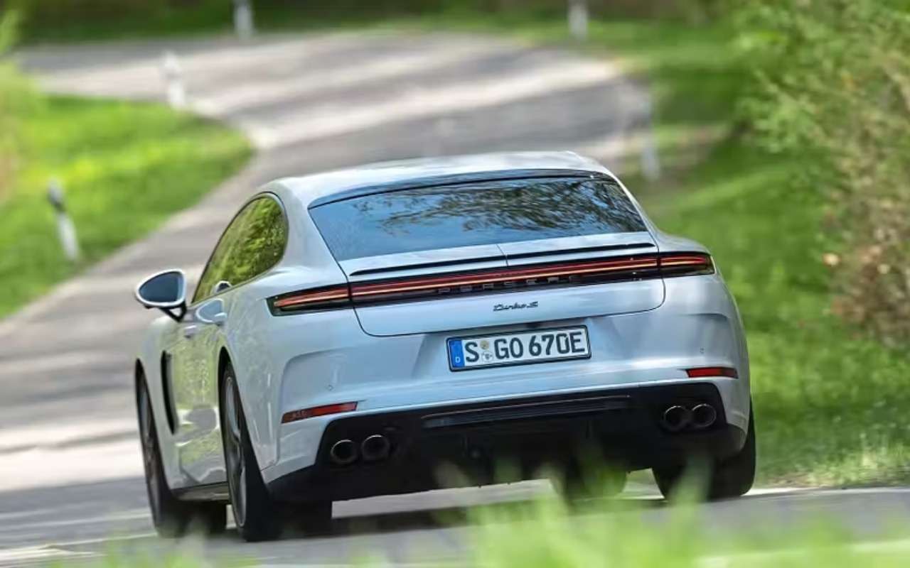 Porsche обманул ожидания: гибриды премиум-класса оказались «безнадежными»  в плане экологичности