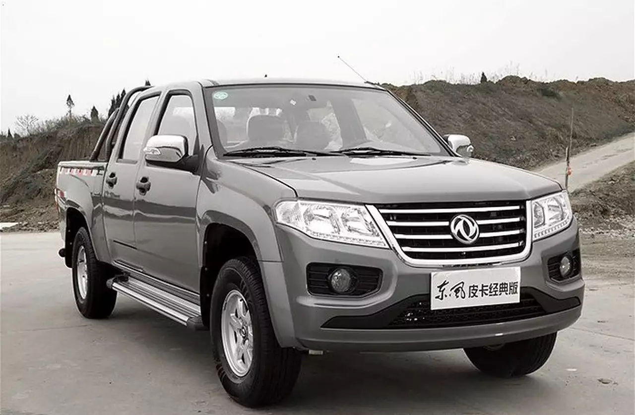 Китайская Dongfeng привезет в Россию пикап и микроавтобус