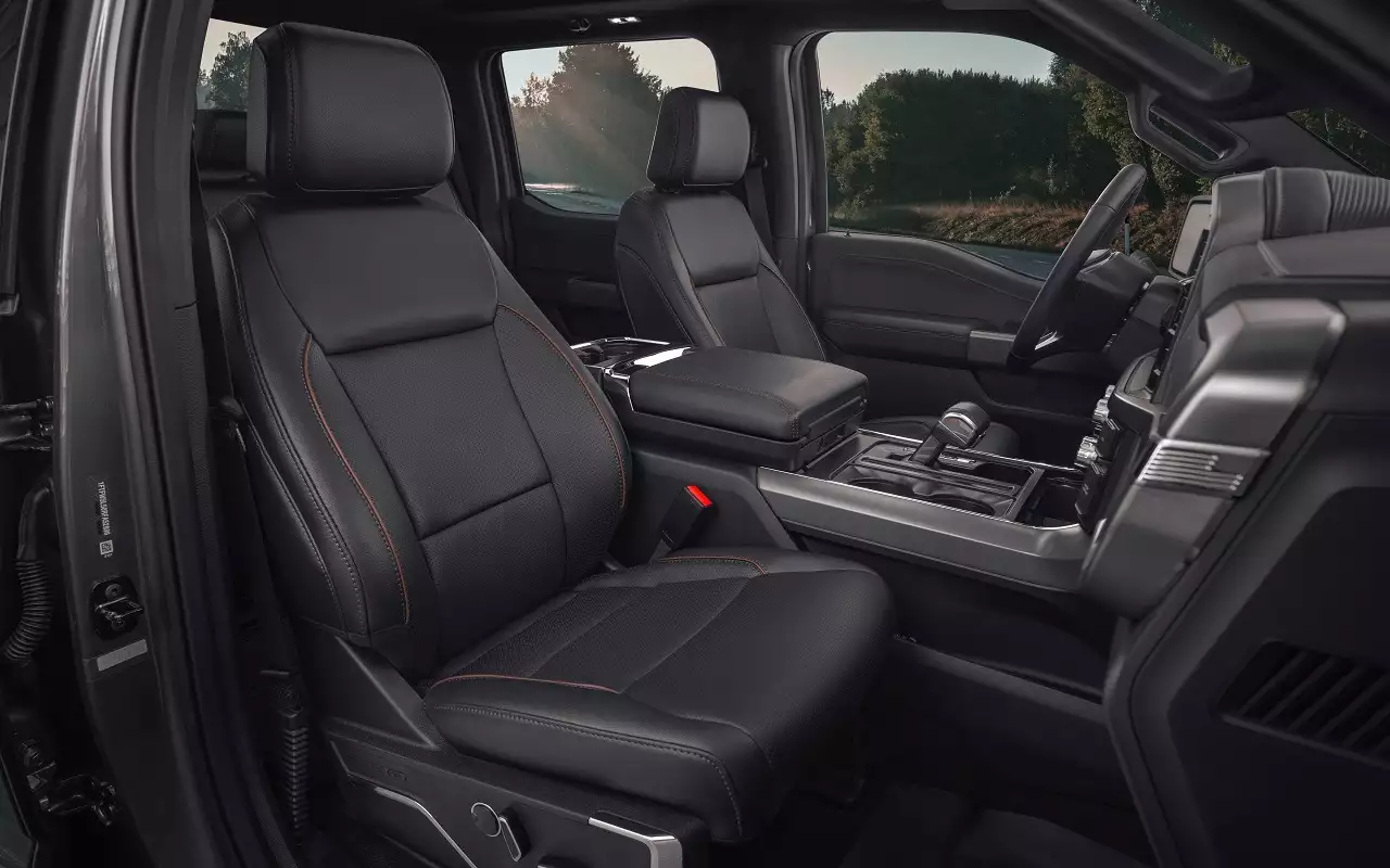 Интерьер Ford F-150