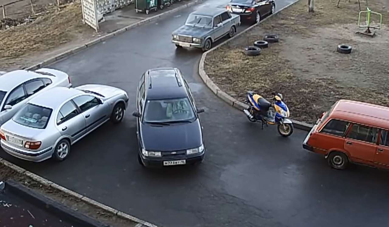 Парковка: король «тык-мыка» (ВИДЕО)