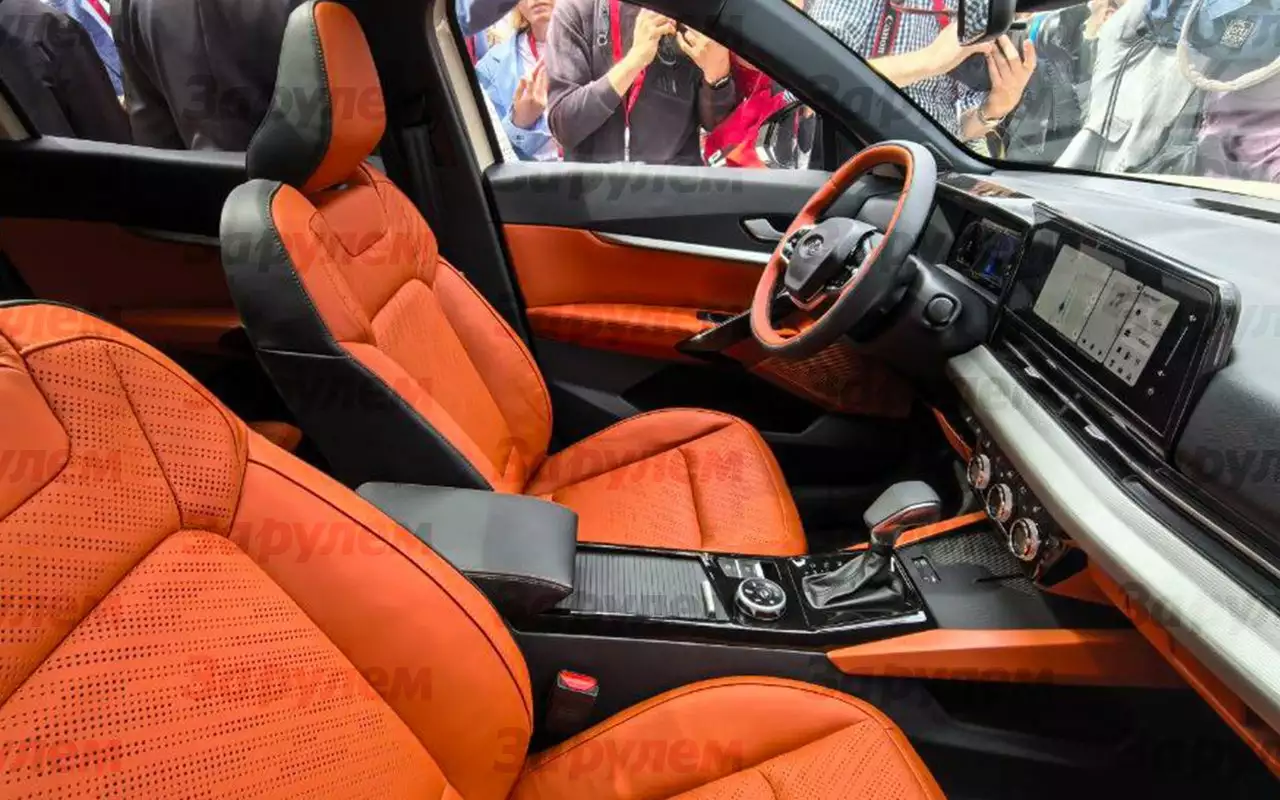 Lada Azimut — он больше Весты Кросс? А как насчет конкурентов?