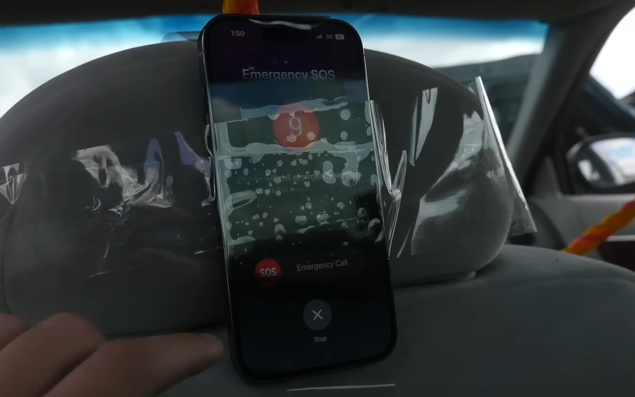 Блогер разбил машину для проверки новой функции iPhone