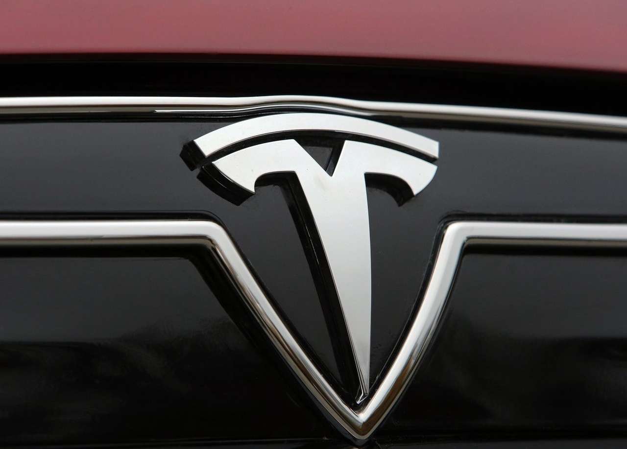 Tesla готовит бюджетный кроссовер