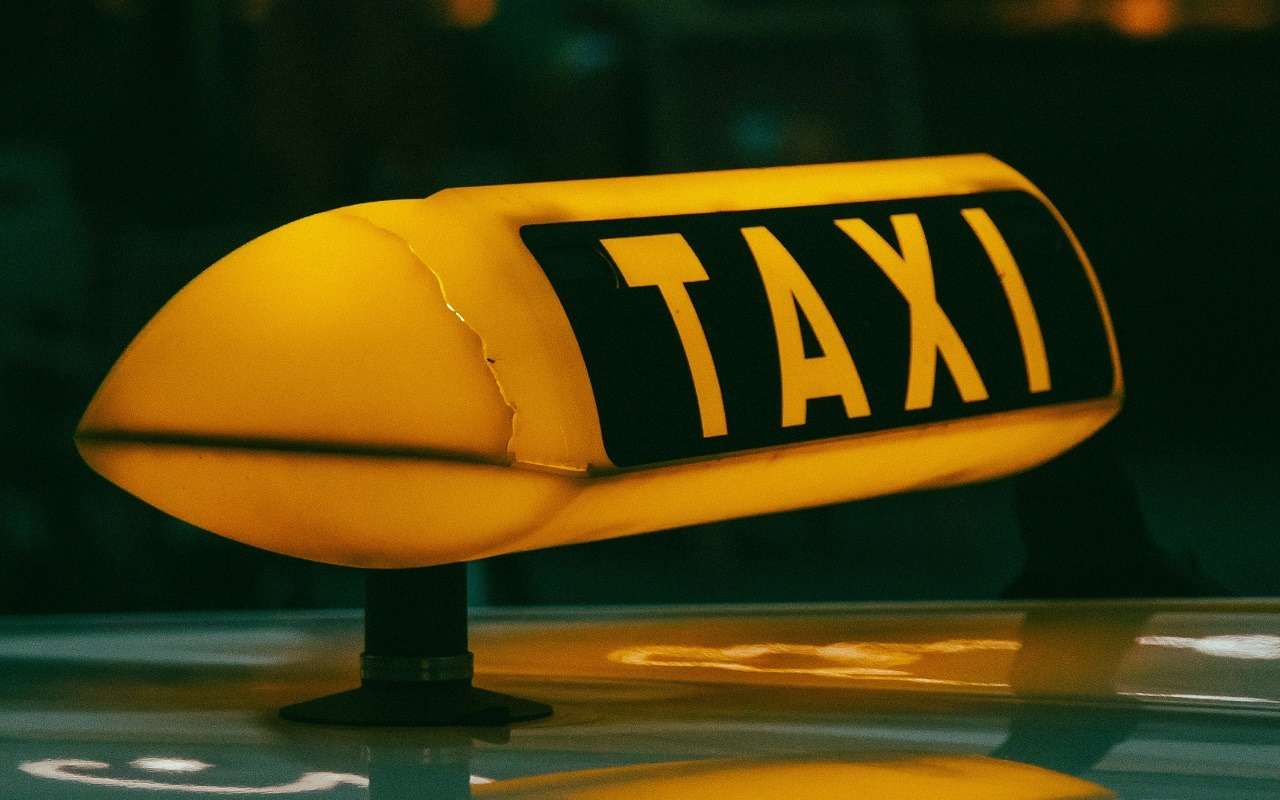 Сервисы такси отказываются от названия «такси»