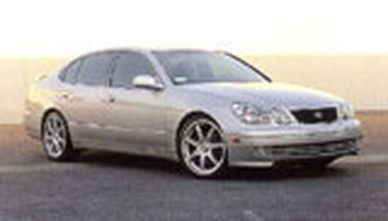 Японцы смогут купить Lexus через год