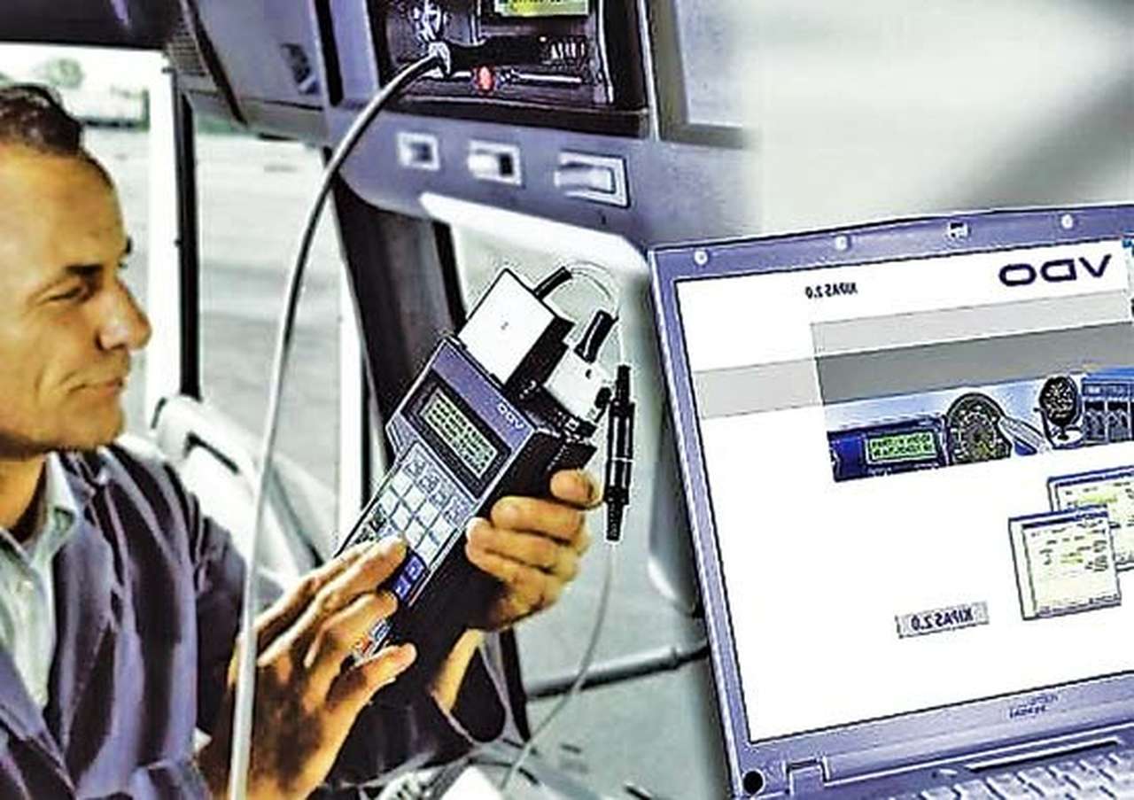 Вступили в силу штрафы для грузовиков от 15 т и автобусов за отсутствие тахографа 