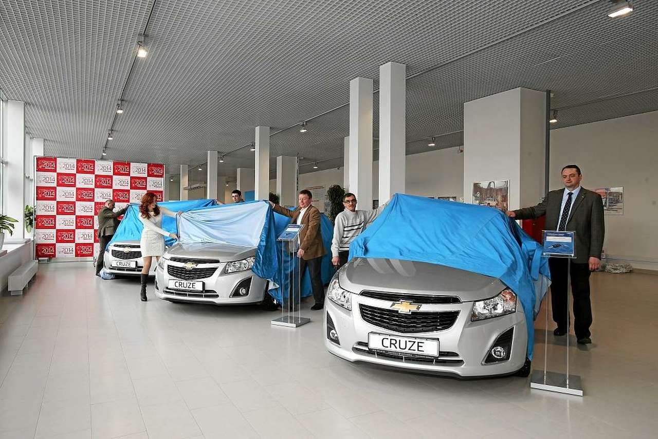 «За рулем» вручил читателям автомобили Chevrolet Cruze
