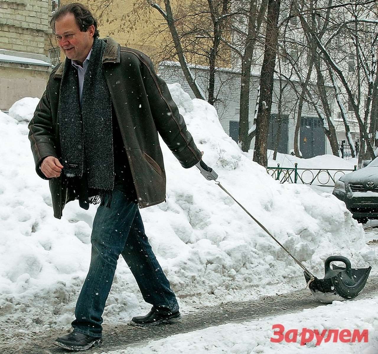 Противогололедные препараты: плавим почву, удобряем лед