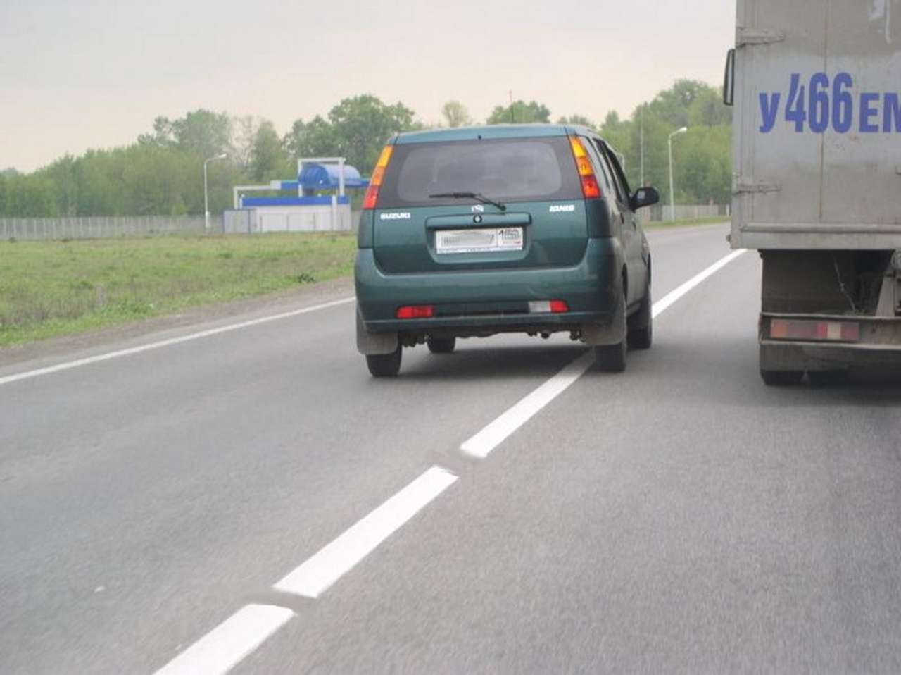 Наказывать за пересечение сплошной при обгоне будут индивидуально