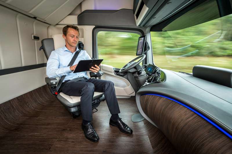 Туристический автобус. Грузовик volvo fh16 2021. Двухэтажная машина. Mercedes benz travego 2022. Туристический микроавтобус.