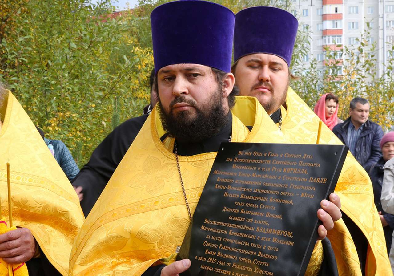 Пьяный за рулем, матерящийся, лишенный прав священник? Есть такой, пошел под суд!