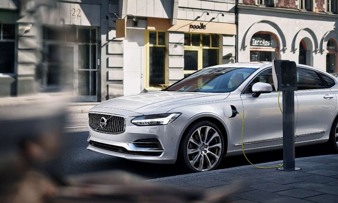 Volvo призывает коллег-автопроизводителей на общую зарядку