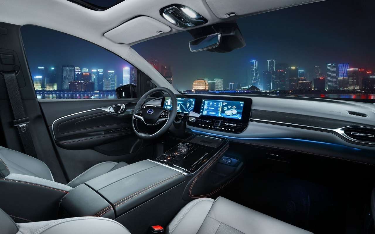 Интерьер GAC Aion V